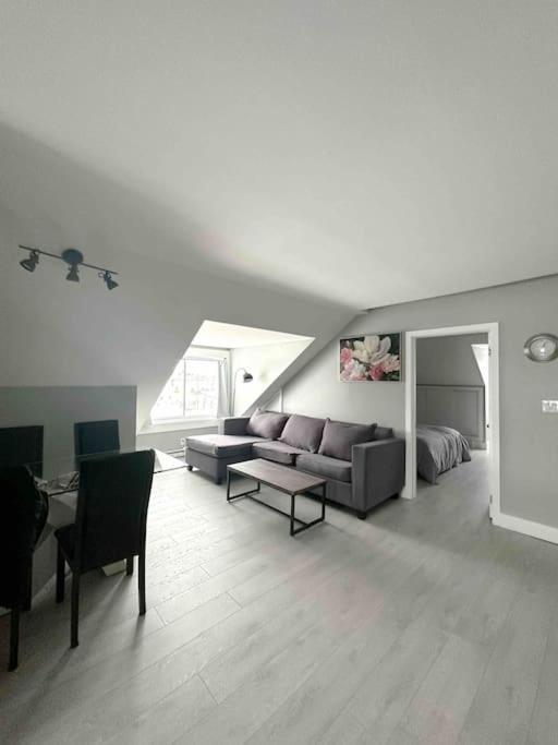 Unique Modern Luxury 2 Bedroom Apartment Rental Chapleau Exteriér fotografie